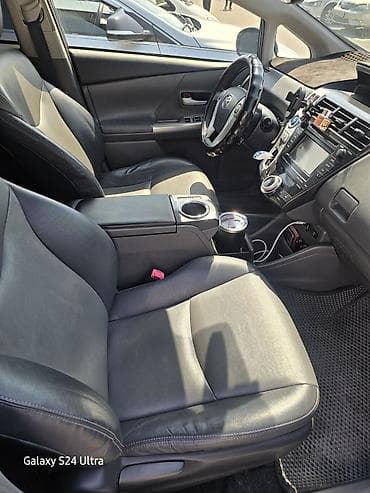 1gr fe: Toyota Prius V: 2012 г., 1.8 л, Гибрид, Минивэн — 4