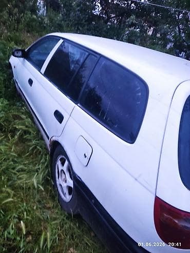 Унаа: Toyota Caldina: 1998 г., 1.5 л, Кол менен иштөөчү, Бензин, Универсал — 1