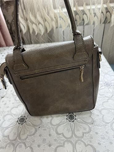 шикарные клатчи: Классическая сумка, Материал: Искусственная кожа, Разделенные отделения, Женские, Б/у — 2