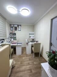 оборудование для пекарня: Сдаю Кабинет в салоне, 10 м², Для мастера по маникюру — 2