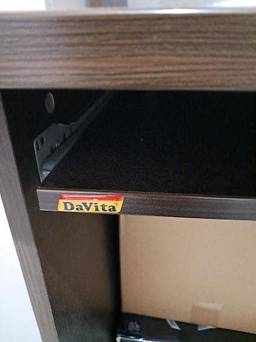 Компьютерный стол, С полками