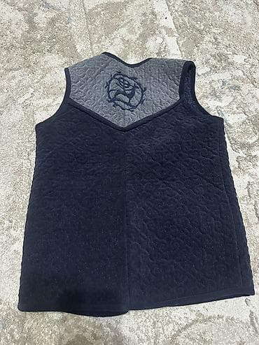 оверсайз куртки: Стеганый жилет в этно стиле на возраст 6-7 лет Размер 40 Подойдет 1-2 — 2