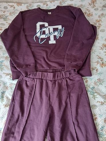 Спортивные костюмы: Спортивный костюм из двух предметов: свитшот + брюки. новое - Цвет — 2