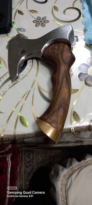 Топор из Европы новый очень удобный