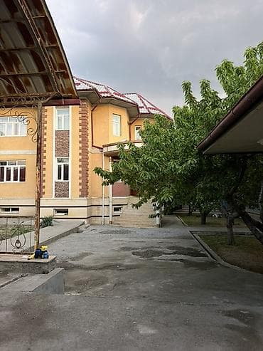 Үйлөрдү ижарага берүү: Для иностранцев На долгий срок Торг уместен Просторный частный дом с — 4