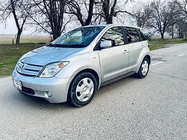 Toyota: Toyota Ist: 2003 г., 1.5 л, Автомат, Бензин, Хэтчбэк — 4