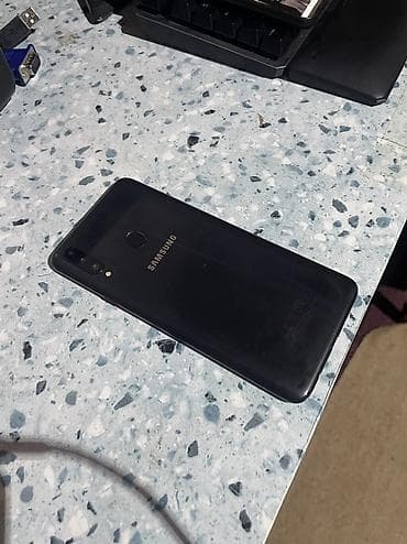 айфон на 27000сом: Samsung Galaxy A20s, Б/у, 32 ГБ, цвет - Черный — 1