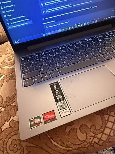 512: Lenovo IdeaPad (серия 15) — универсальный 15.6" ноутбук на платформе — 4
