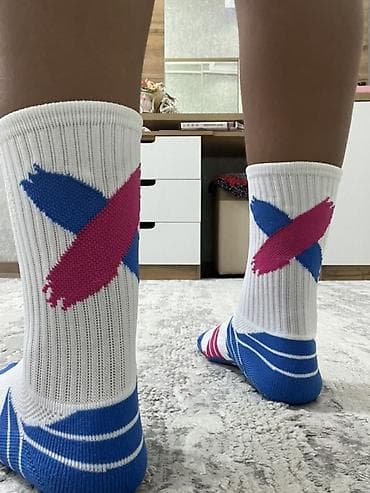 баскетбольные носки: Спортивные носки трусоксы очень красивой расцветки достаточно тонкие — 1