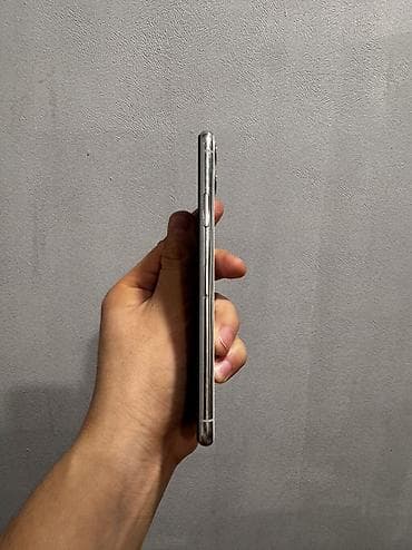 ipad 2018 pro: IPhone 11 Pro Max, Б/у, 256 ГБ, Белый, Чехол, 71 % — 5