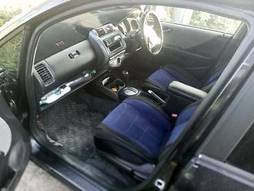 niva taiga: Honda Fit: 2005 г., 1.3 л, Вариатор, Бензин, Хэтчбэк — 5