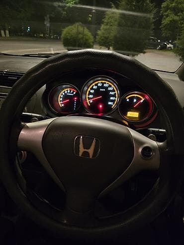 Унаа сатуу: Honda Fit: 2006 г., 1.5 л, Вариатор, Бензин, Хетчбек — 9