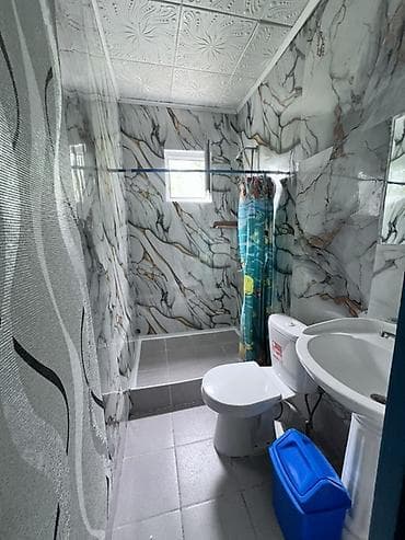 nice house: Гостевой двор с озеленённой территорией и открытыми зонами отдыха. - — 8