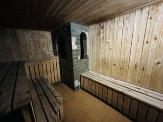 долгосрочная аренда дома: 700 м², 11 комнат, Забор, огорожен, Бассейн, Парковка — 29