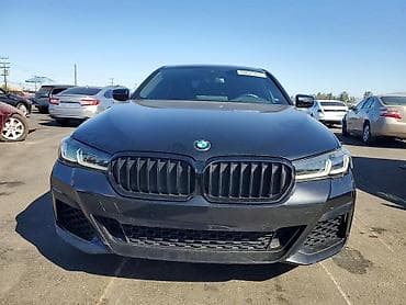 два авто: BMW 5 series: 2023 г., 3 л, Седан — 7