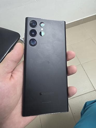 а 51: Samsung Galaxy S22 Ultra, цвет - Черный — 1