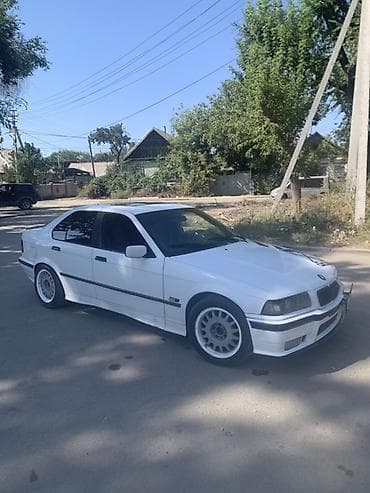 BMW 3 series: 1994 г., 1.8 л, Механика, Газ, Седан
