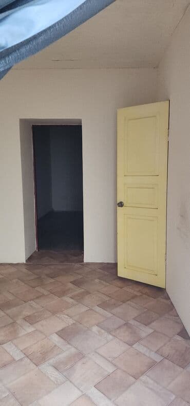 продаю дом зап автовокзал: Сдается 2 комнаты + санузел (душ, туалет). в частном доме. село — 4