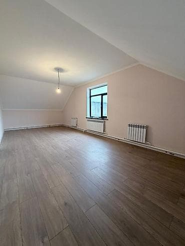 Үйлөрдү сатуу: Продаётся 2-этажный дом Общая площадь дома: 214м² Участок: 6,5соток — 3