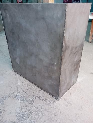 Продам ёмкость из нержавеющей стали. высота 1.0 длина 0.97 ширина