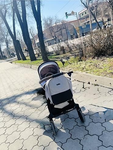 Детский мир: Прогулочная коляска Kidilo (надпись на козырьке) для одного ребенка — 1