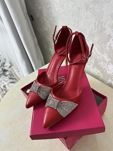 Туфли: 39 размер, новый, сумма 2000 — 2