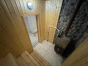 дом в караколе: Продается просторный двухэтажный дом в г. Кара-Балта 📍 Адрес: г — 5