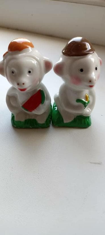 Үй жана бакча: Две винтажные фарфоровые фигуроки "Обезьянок". Высота 6 см — 2