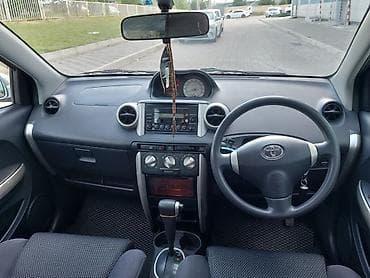 Продажа авто: Toyota Ist: 2004 г., 1.3 л, Автомат, Бензин, Хэтчбэк — 3