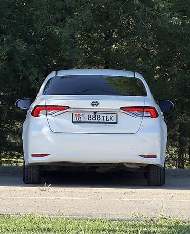 corolla 2004: Toyota Corolla: 2021 г., 1.8 л, Вариатор, Гибрид, Седан — 5