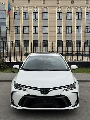 Toyota Corolla: 2020 г., 1.8 л, Автомат, Гибрид, Седан — 2