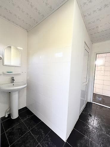 дом пр: 15 м², 1 комната, Бронированные двери, Парковка — 9