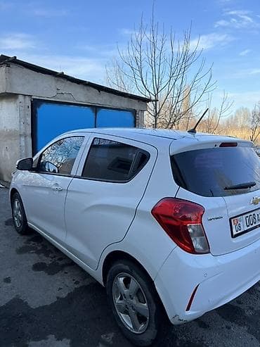 пресс падборшик симпа: Chevrolet Spark: 2021 г., 1 л, Вариатор, Бензин, Хэтчбэк — 5