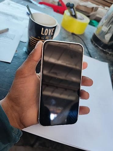 iphon 13pro: IPhone 14 Pro, Б/у, 128 ГБ, Серебристый, Чехол, 100 % — 1