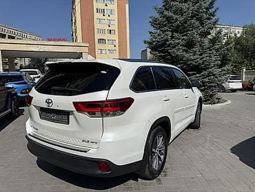 key: Toyota Highlander: 2018 г., 3.5 л, Автомат, Бензин, Кроссовер — 3