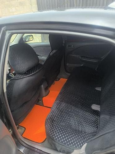 Транспорт: Toyota Avensis: 2000 г., 1.8 л, Механика, Бензин, Лифтбек — 6