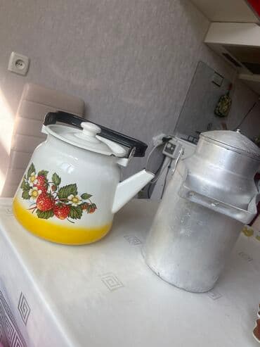 стеклянные заварочные чайники: Ведра 3 лит 400 сом, чайник 3 лит 600 сом — 3