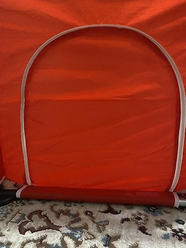 Манеждер: Детский сухой бассейн шестигранной формы, красного цвета,некоторые — 5