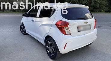 купить шевроле: Chevrolet Spark: 2016 г., 1 л, Вариатор, Бензин, Хэтчбэк — 6