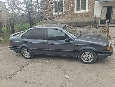 авто продажа в городе кара балта: Volkswagen Passat: 1989 г., Седан — 1