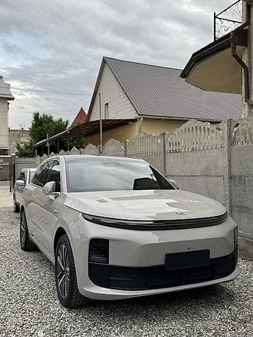 e6 3: Lixiang L6: 2024 г., 10 л, Автомат, Электромобиль, Кроссовер — 1
