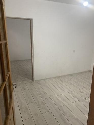 сдаю квартира 1: 33 м², Без мебели — 4