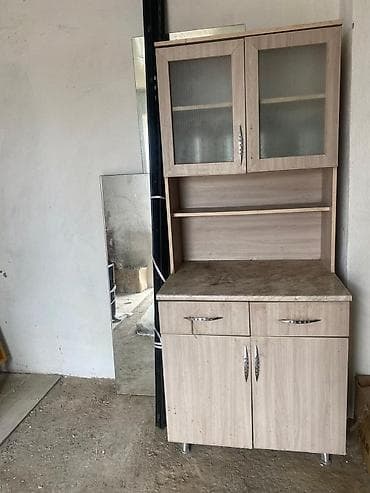 Комплектующие для мебели: Комплект мебели и предметов интерьера: 1) Кухонный пенал/буфет: - — 1