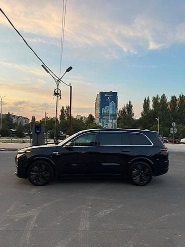 Продажа авто: Lixiang L9: 2023 г., 1.5 л, Гибрид, Кроссовер — 4