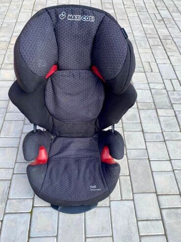 детское кресло для авто: Автокресло, цвет - Черный, Б/у — 1