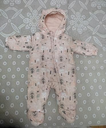 Комбинезон сатылат 1айдан 12 айга чейин, ар бири 900 сомдон at lalafo.kg Комбинезон сатылат 1айдан 12 айга чейин, ар бири 900 сомдон