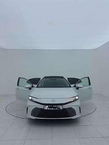 camry 5: Toyota Camry: 2025 г., 2.5 л, Автомат, Гибрид, Седан — 3