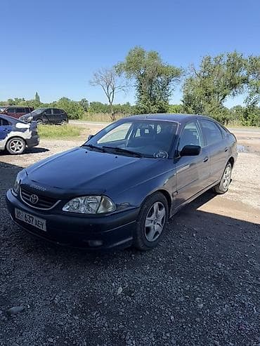 Toyota Avensis: 2002 г., 2 л, Механика, Дизель, Лифтбек