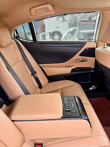 lexsus es: Lexus ES: 2023 г., 2.5 л, Вариатор, Гибрид, Седан — 6