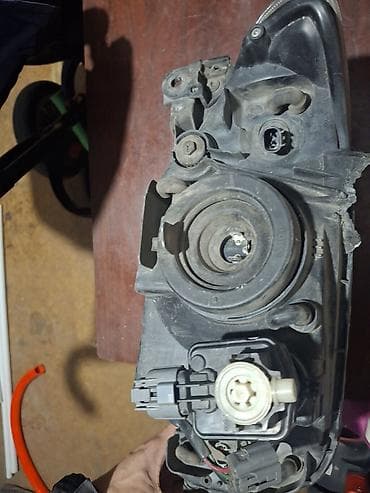 антены на авто: Передняя левая фара Mazda — 4